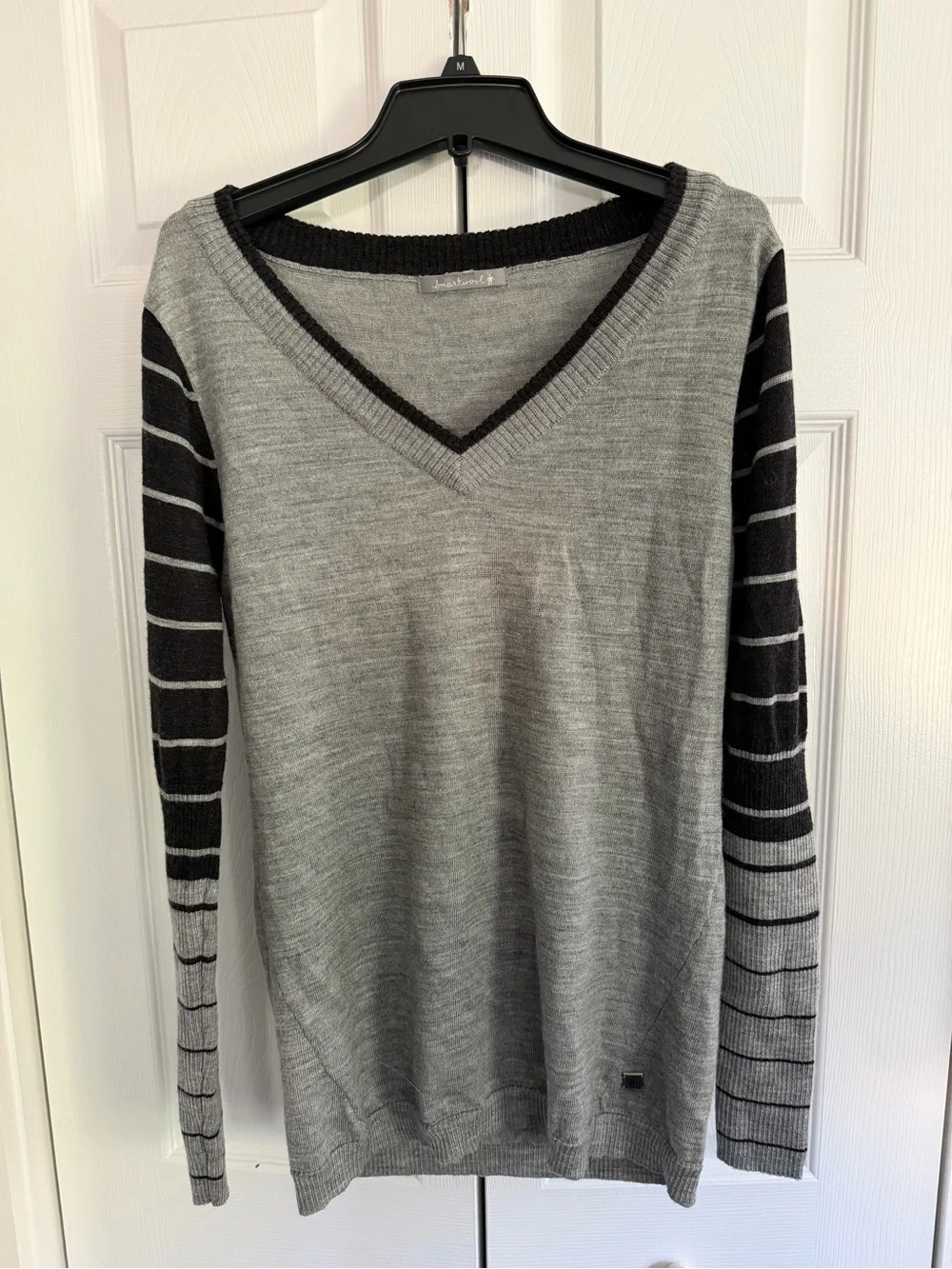 SMARTWOOL Sweater Womens M Gray Stripe V-Neck 100% Merino Wool